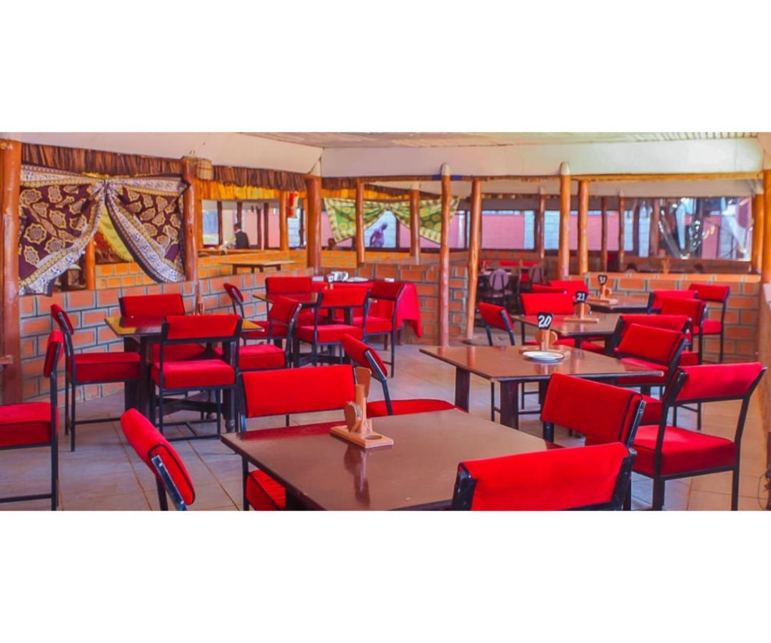 The Luke Hotel - Cravers Thika Экстерьер фото